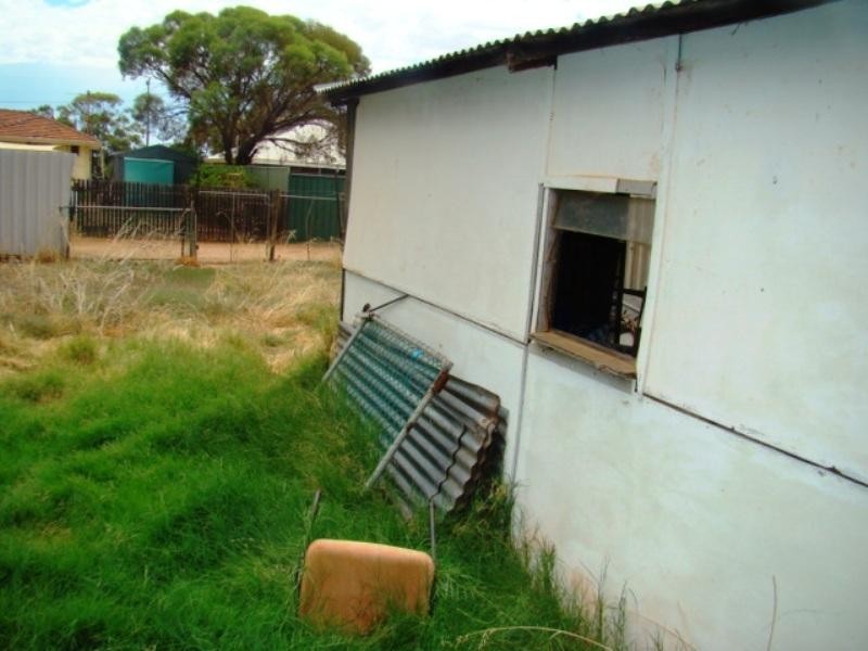 35 & 36 Watson Street, Mount Magnet WA 6638