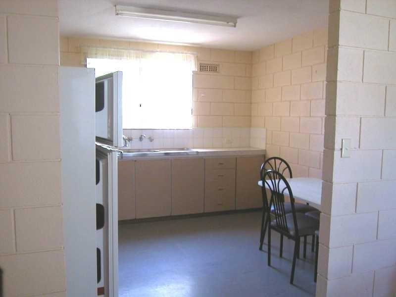 4,8/49 urch Road, Geraldton WA 6530