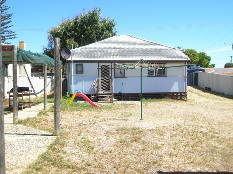 206 Evans Street, Beachlands WA 6530