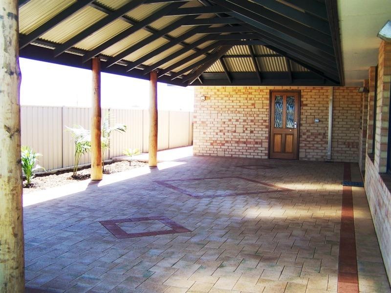 12 Angler Parade, Drummond Cove WA 6532