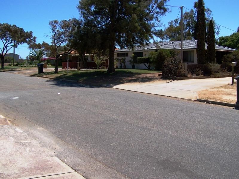 12 Woodman Street, Utakarra WA 6530