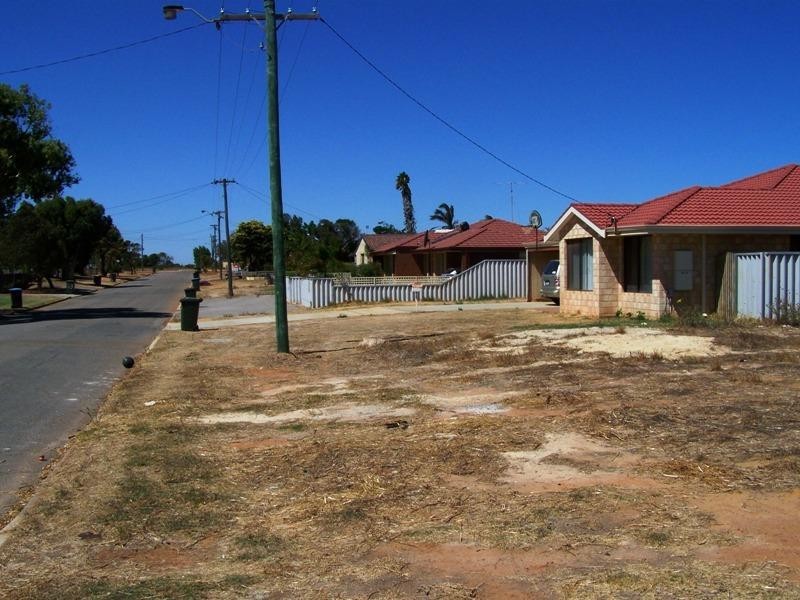 12 Woodman Street, Utakarra WA 6530