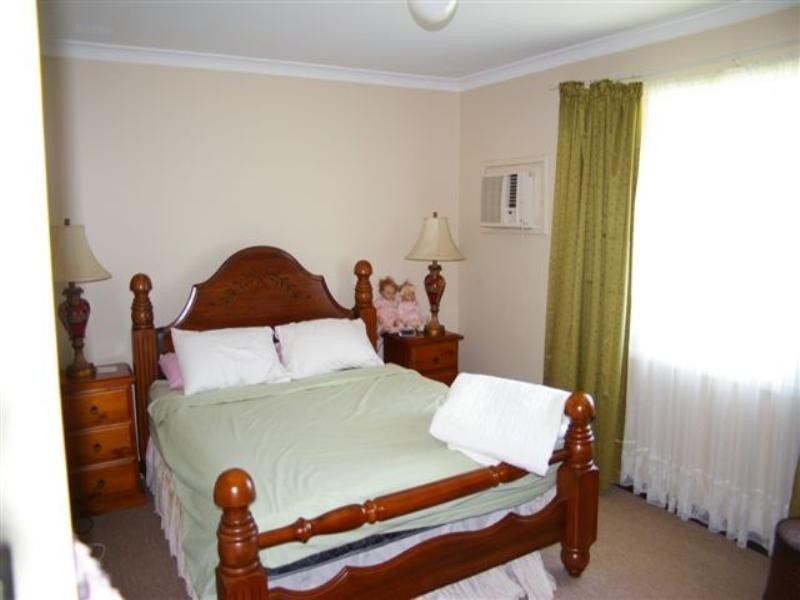 4 sherlock Way, Rangeway WA 6530