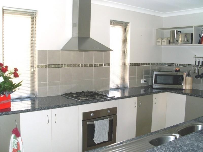 16 Dove Place, Wandina WA 6530