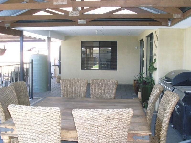 16 Dove Place, Wandina WA 6530