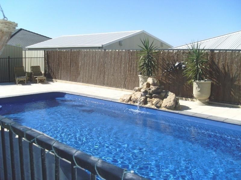 16 Dove Place, Wandina WA 6530