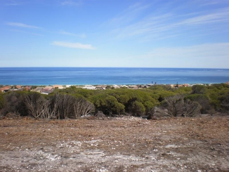 25 Flavio Crescent, Wandina WA 6530