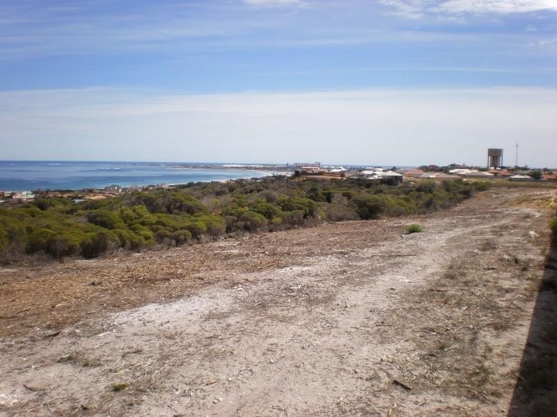 25 Flavio Crescent, Wandina WA 6530