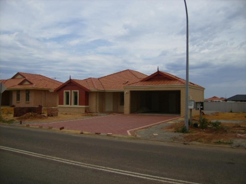 4 Whitworth Drive, Sunset Beach WA 6530