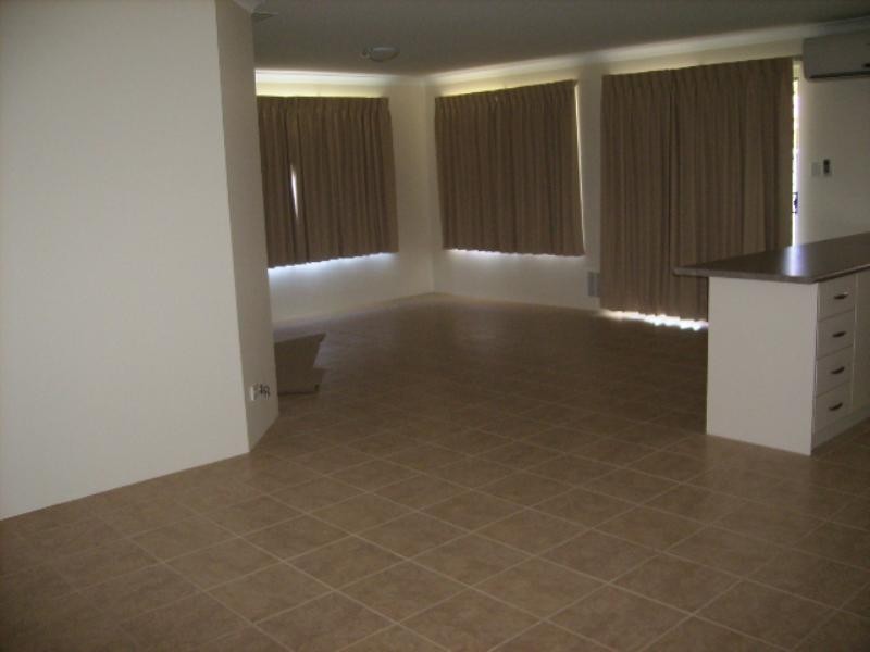 4 Whitworth Drive, Sunset Beach WA 6530