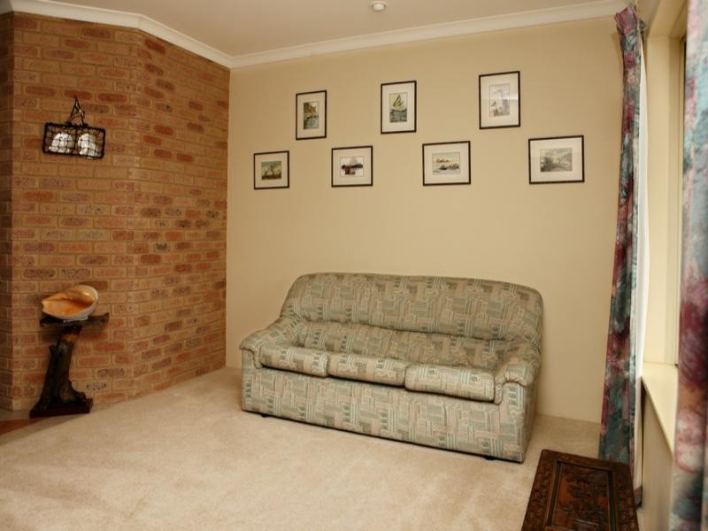 25 Waterfront Circle, Drummond Cove WA 6532