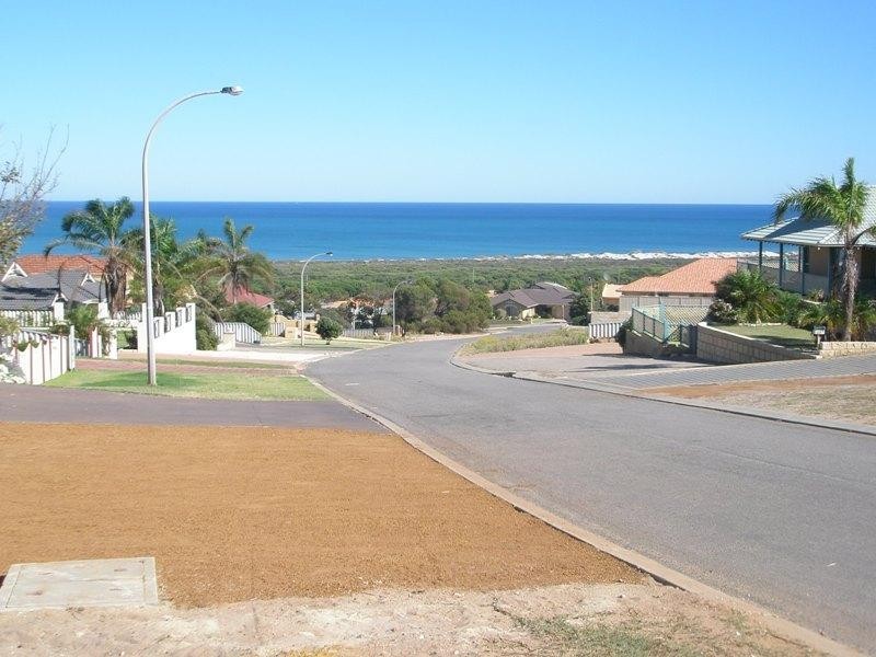 20 Pelican Rise, Wandina WA 6530