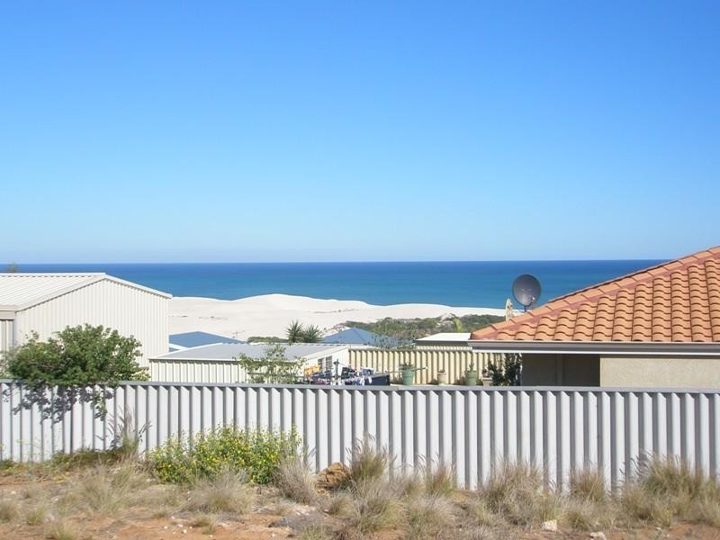 20 Pelican Rise, Wandina WA 6530