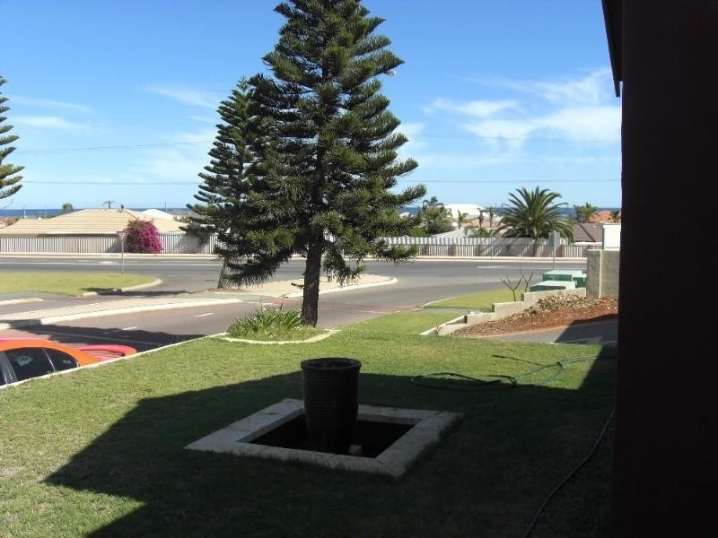 3 Columbus Boulevard, Geraldton WA 6530