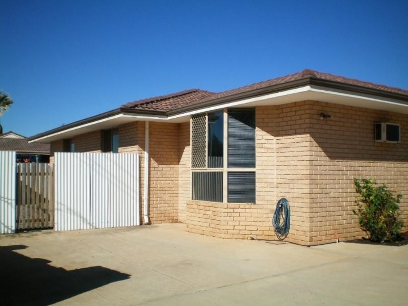1/230 Willcock Drive, Geraldton WA 6530