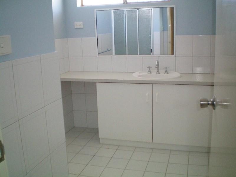 1/230 Willcock Drive, Geraldton WA 6530