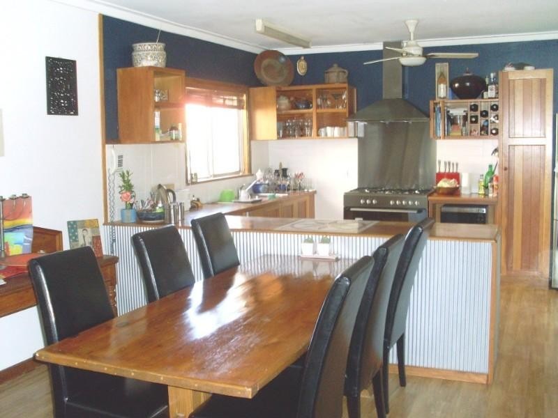 110 Francis Street, Beachlands WA 6530