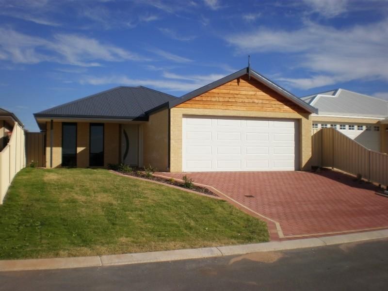27 Wanda Circle, Wandina WA 6530