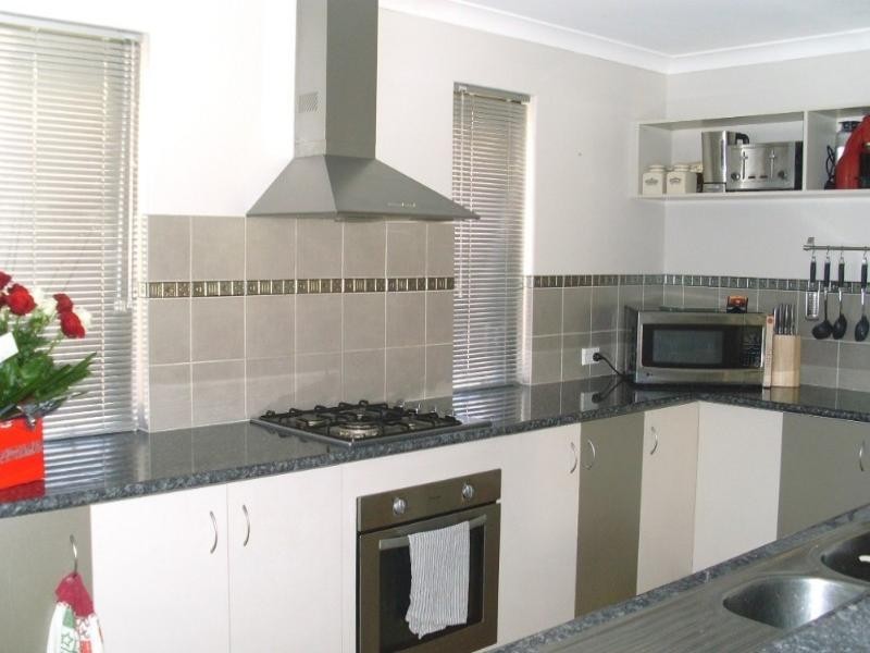 16 Dove Place, Wandina WA 6530