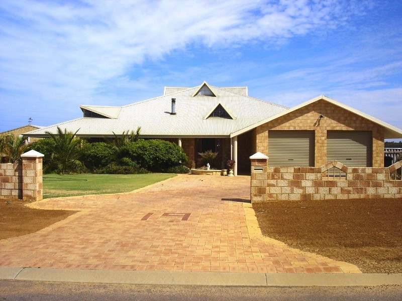 19 Tersonia Way, Strathalbyn WA 6530