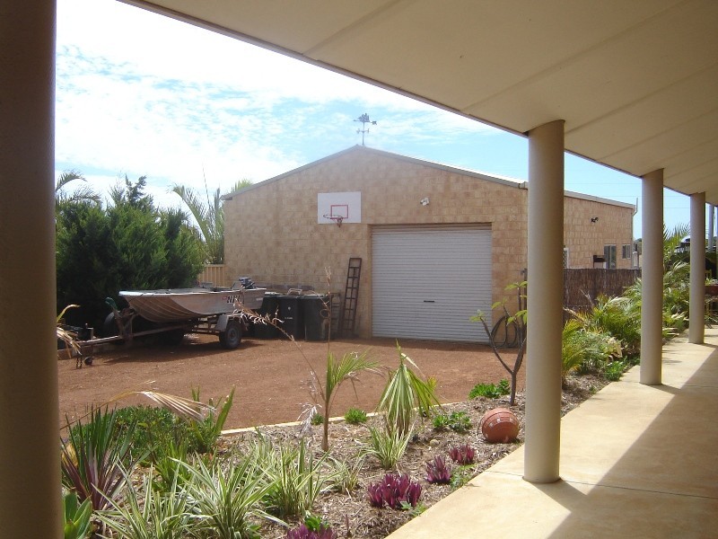 19 Tersonia Way, Strathalbyn WA 6530