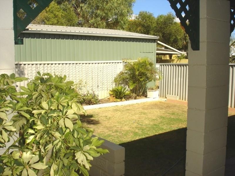 14 Dean Street, Geraldton WA 6530