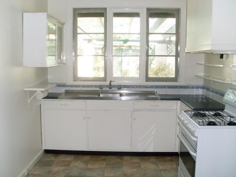 14 Dean Street, Geraldton WA 6530