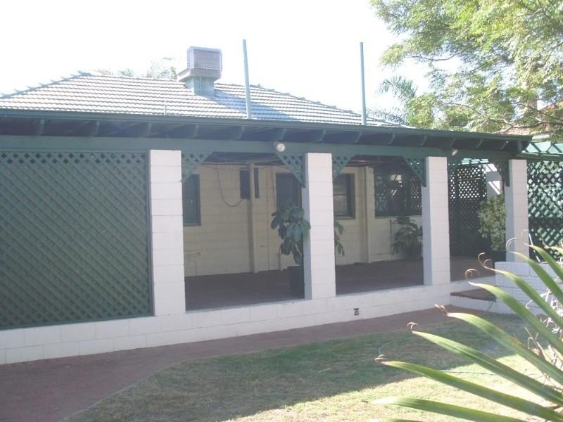 14 Dean Street, Geraldton WA 6530