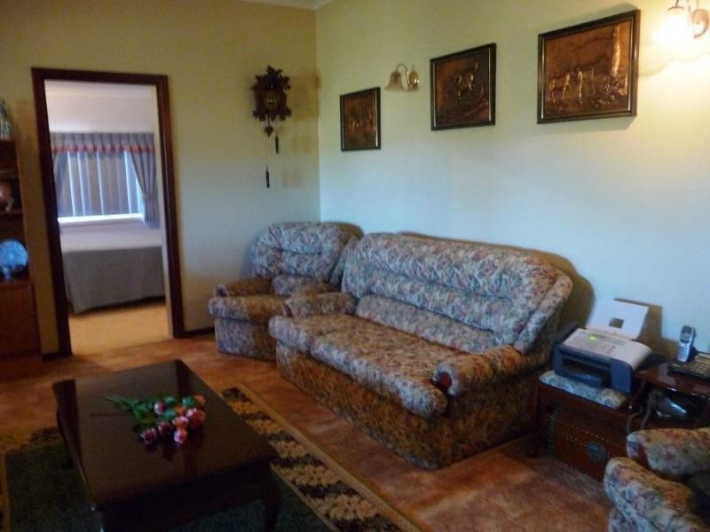 101 Hall Road, Waggrakine WA 6530