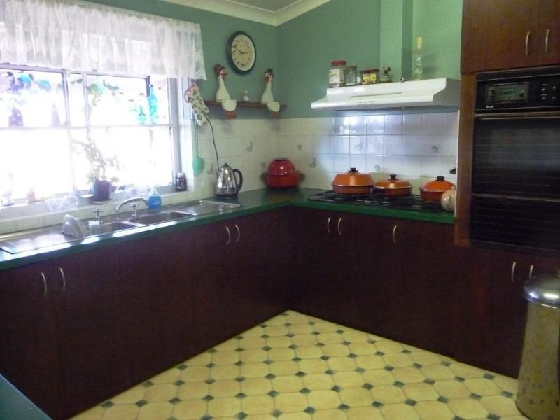 101 Hall Road, Waggrakine WA 6530