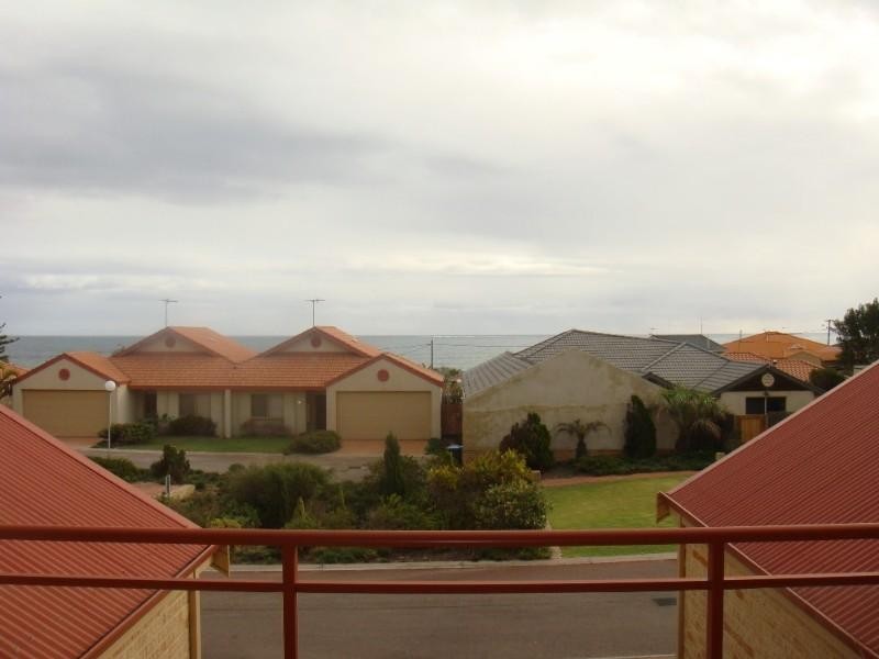 10A/323-325w Willcock Drive, Geraldton WA 6530