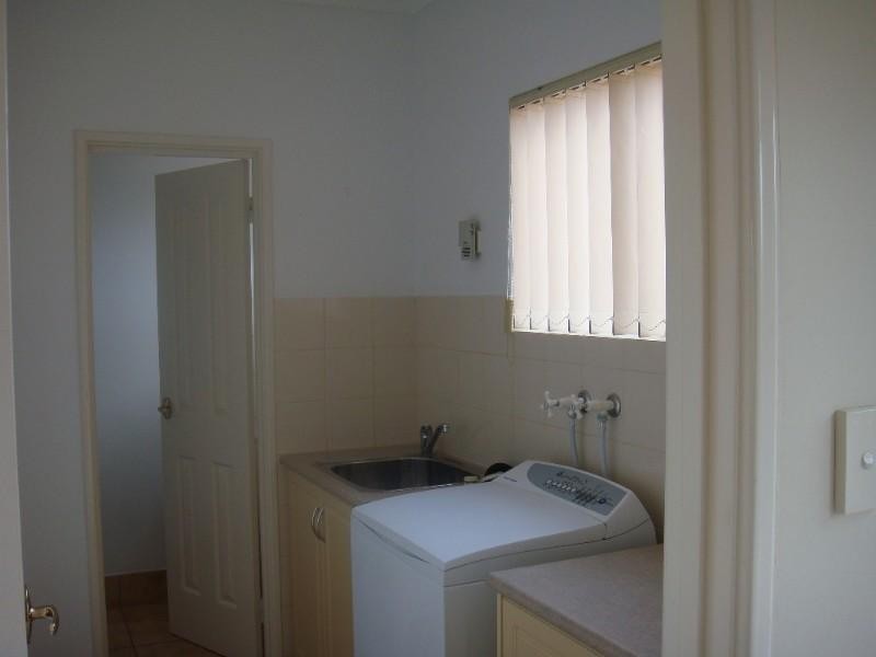 10A/323-325w Willcock Drive, Geraldton WA 6530