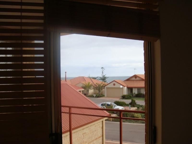 10A/323-325w Willcock Drive, Geraldton WA 6530