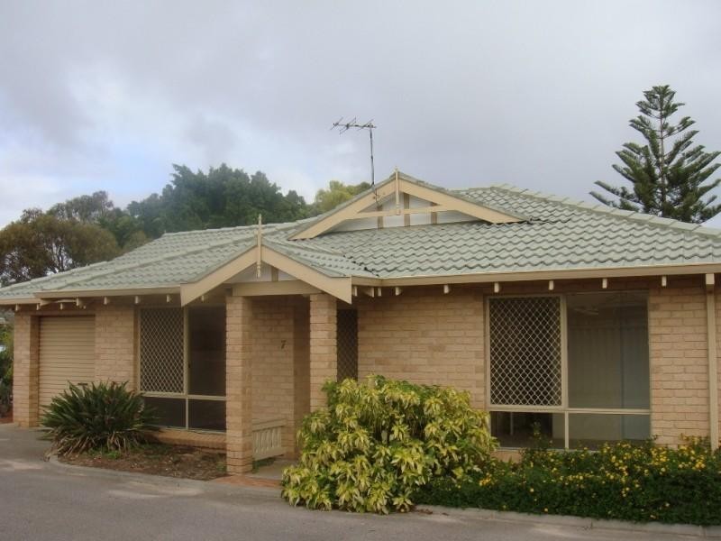 7/9 Holland Street, Geraldton WA 6530