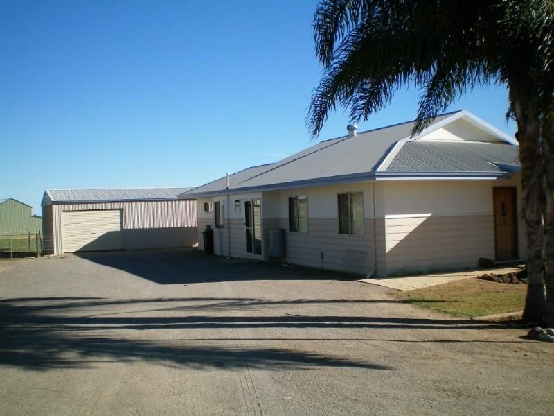 14 Carnalea Road, Geraldton WA 6530