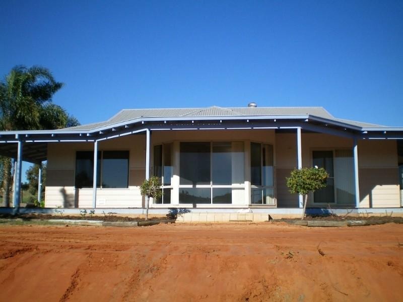 14 Carnalea Road, Geraldton WA 6530