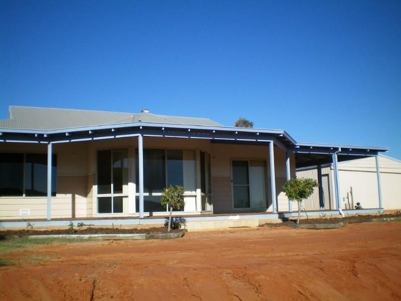 14 Carnalea Road, Geraldton WA 6530