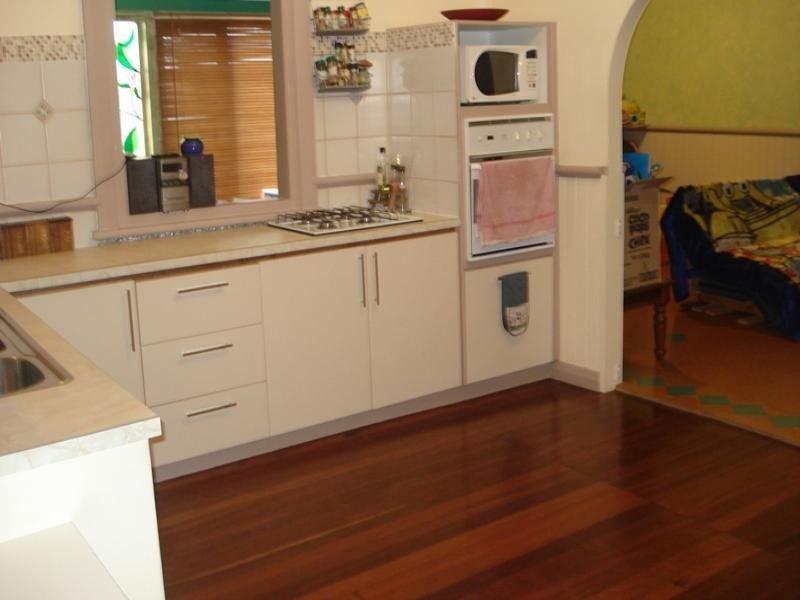 236 Second Street, Wonthella WA 6530