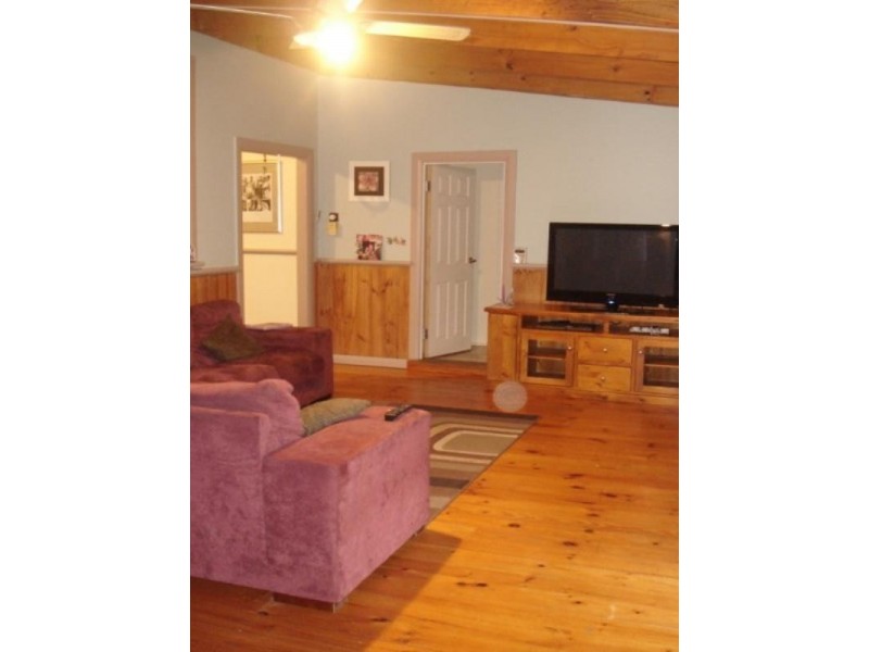 236 Second Street, Wonthella WA 6530