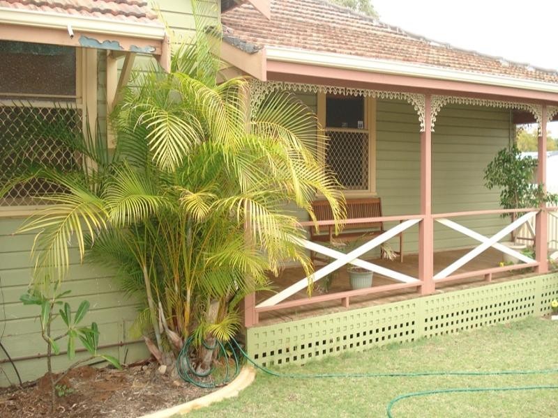 236 Second Street, Wonthella WA 6530