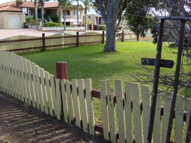 15 Maidstone Street, Geraldton WA 6530