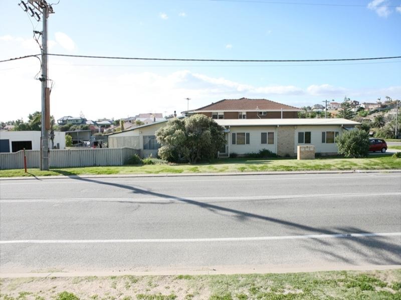 1,2,3/8 Broadhead Avenue, Tarcoola Beach WA 6530
