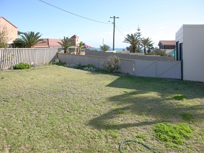 1,2,3/8 Broadhead Avenue, Tarcoola Beach WA 6530