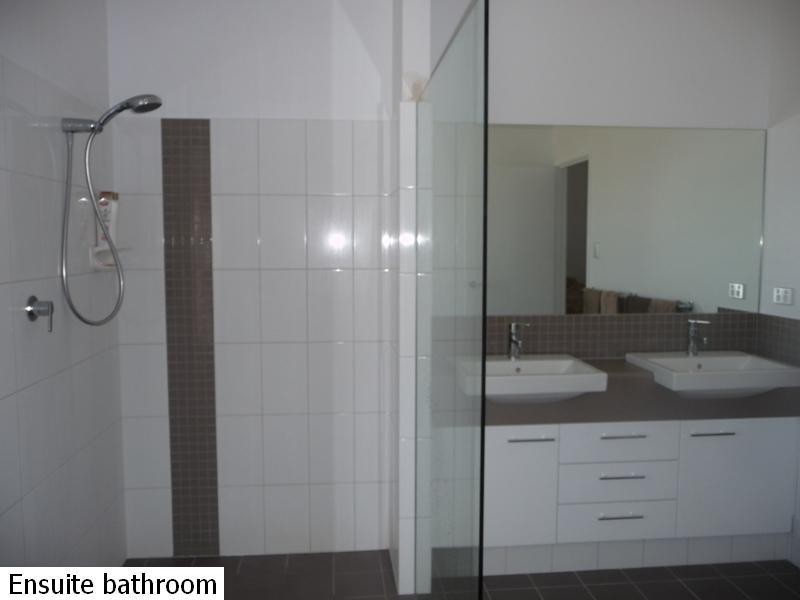 5 Parmelia Boulevard, White Peak WA 6532