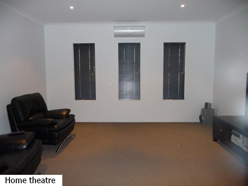 5 Parmelia Boulevard, White Peak WA 6532