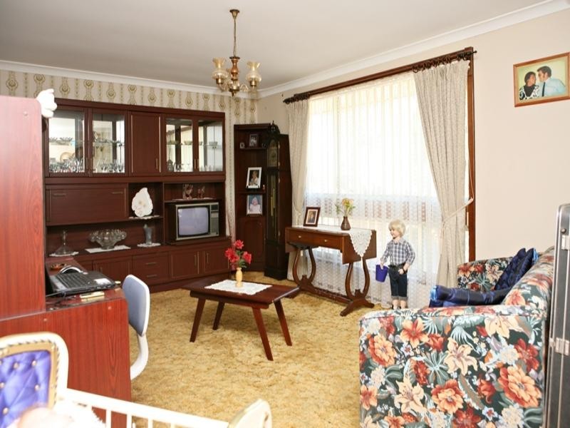 227 First Street, Wonthella WA 6530