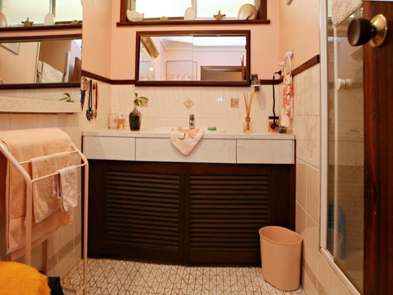 227 First Street, Wonthella WA 6530