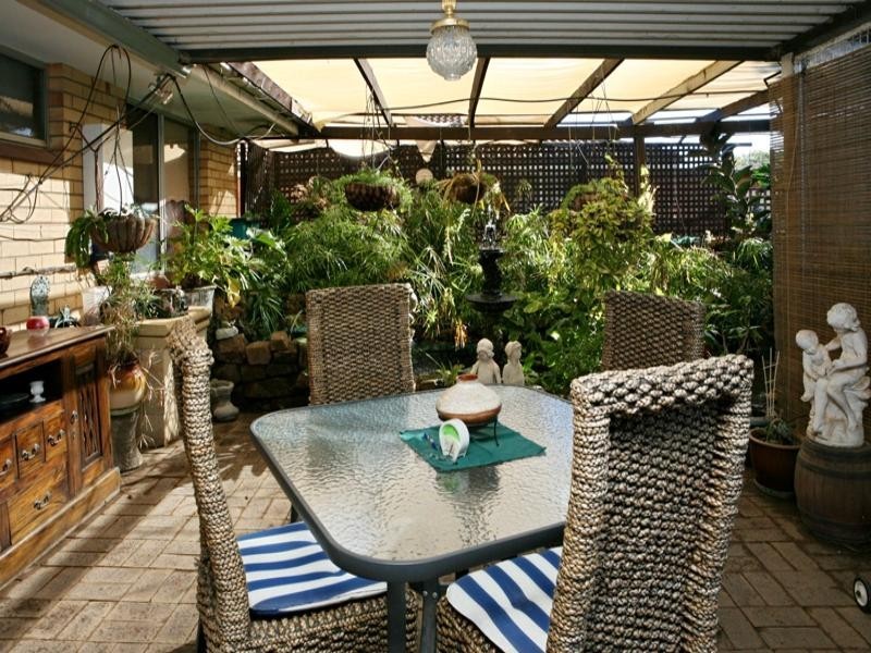 227 First Street, Wonthella WA 6530