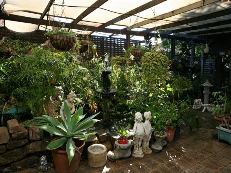 227 First Street, Wonthella WA 6530