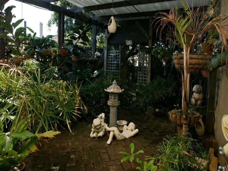 227 First Street, Wonthella WA 6530